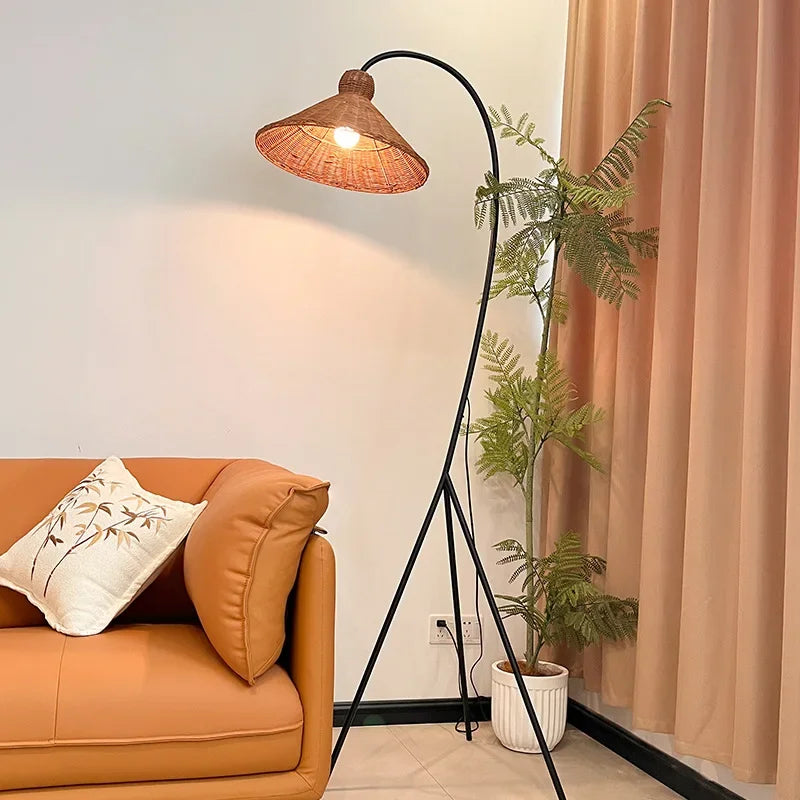 Nordic Tripod Floor Lamp with Rattan Shade Standing Light for Living Room Bedroom - vue 7 sur 7