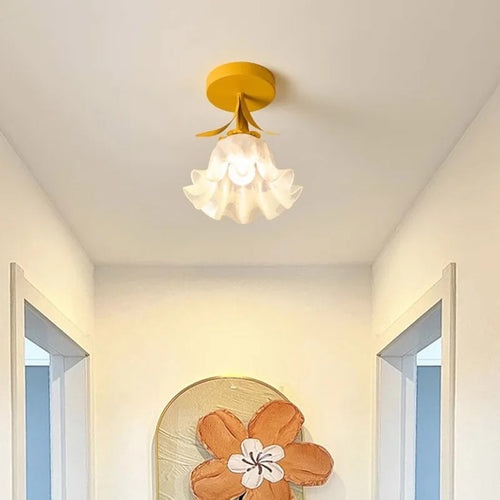 plafonnier style français simple avec lumière modelante de fleurs