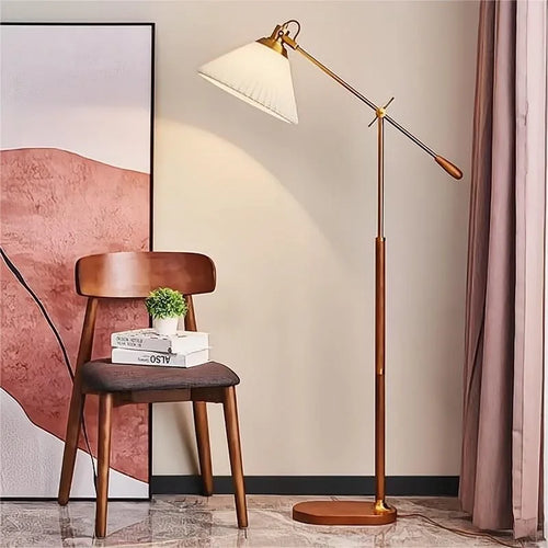 Lampadaire nordique en bois massif
