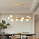 lustre moderne en bois et verre laiteux pour espaces contemporains