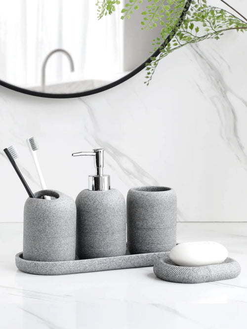 ensemble daccessoires de salle de bain cinq pièces moderne et élégant - vue 3 sur 8