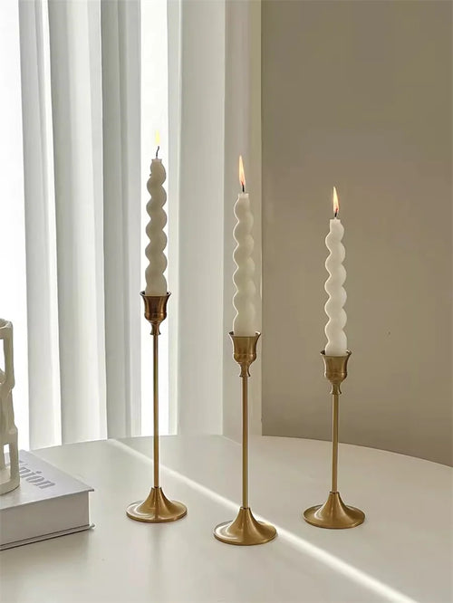 kit bougeoirs en laiton doré pour décorations festives et mariages - vue 2 sur 11