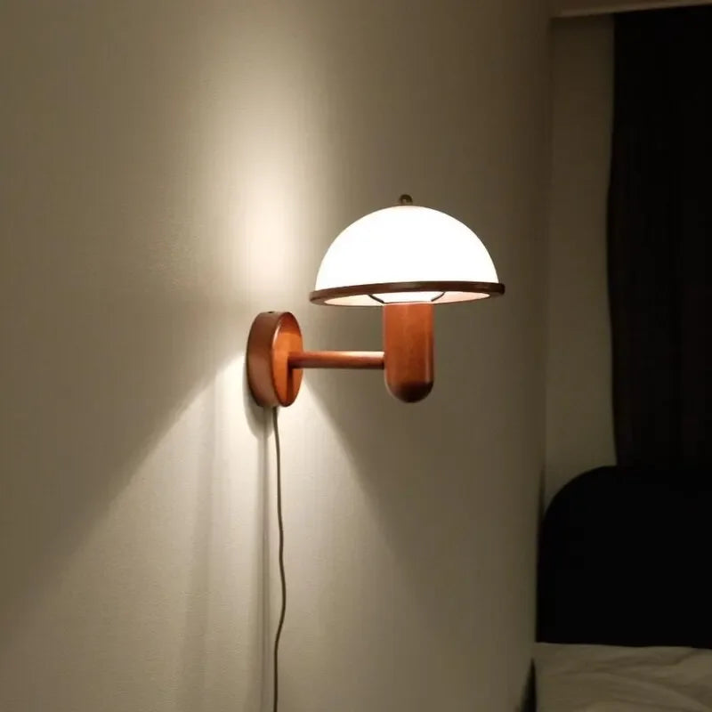 Nordic Retro Mushroom Wall Lamp with EU/US Plug, Wooden Bedroom Bedside Light, Living Room, Corridor LED Decorative Light - vue 6 sur 8