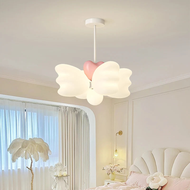 lustre créatif pour enfants avec ailes d'ange led décoratif - vue 3 sur 8