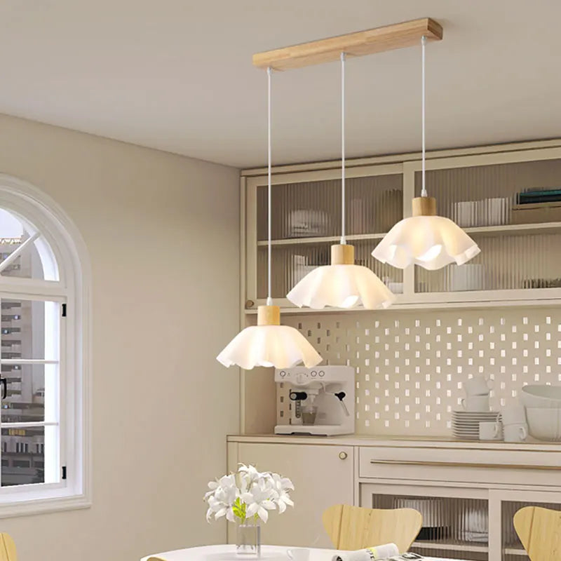 lustre suspendu en bois pour décoration moderne et ambiance chaleureuse - vue 3 sur 9