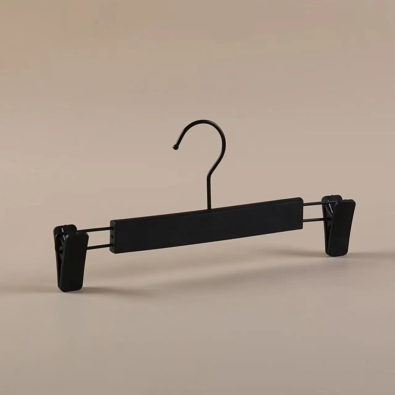 porte-vêtements en fer forgé pour une décoration élégante et moderne - vue 7 sur 15