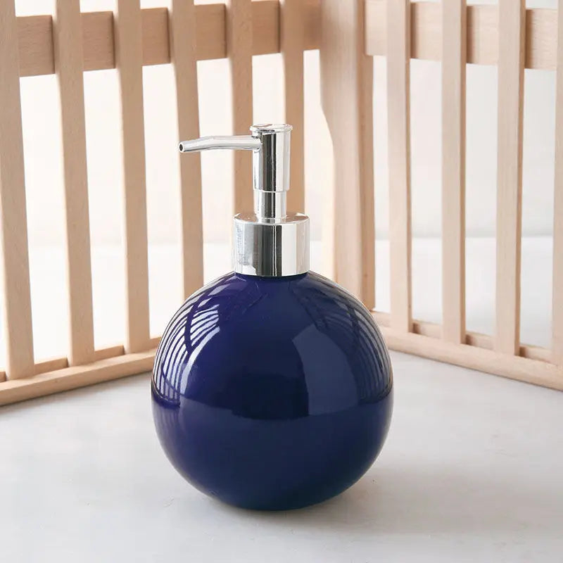 bouteille de gel douche et savon pour les mains accessoires de salle de bain