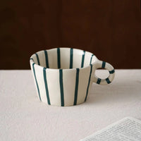 Mug ceramique motifs geometriques style nordique anse peinte