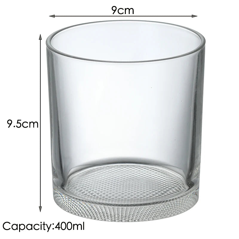 Verre whisky design motif relief robuste maison