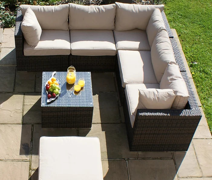 canapés sectionnels en rotin pour espaces réduits et confortables