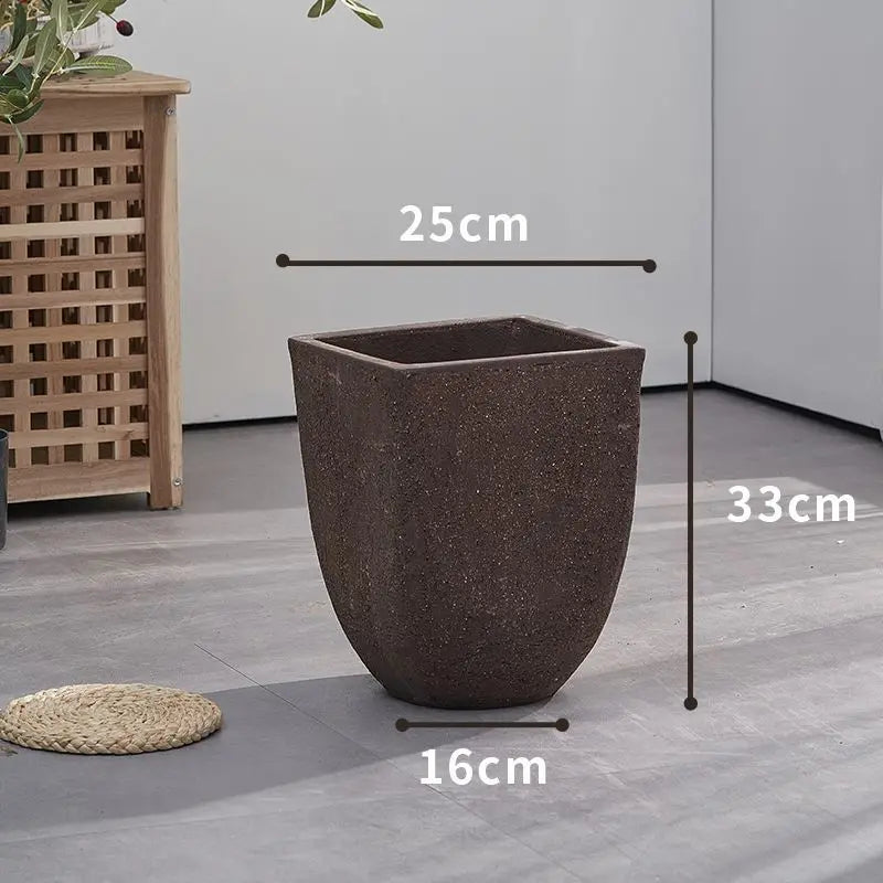 pot de fleurs en argile carrée pour jardin extérieur avec plantes respirantes