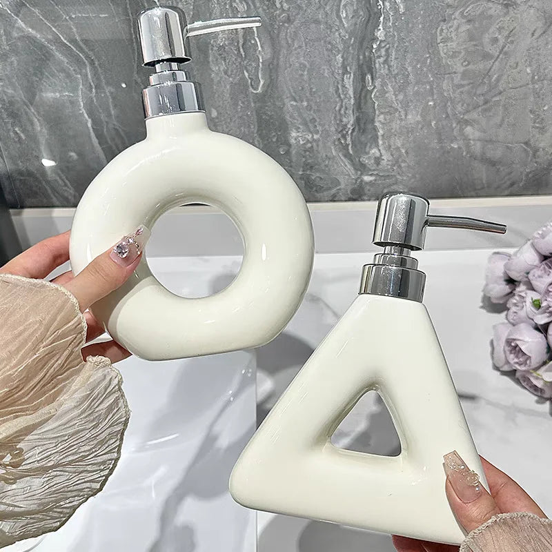 distributeur de savon gel shampoing et lotion pour la famille - vue 2 sur 6