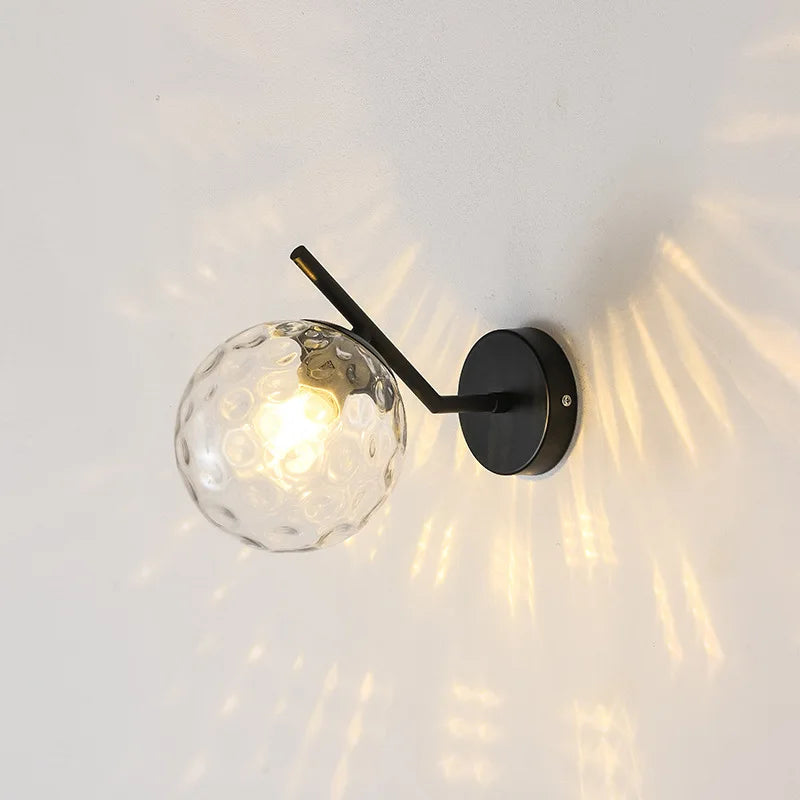 Nouveau Lampe de applique murale LED boule de verre postmoderne Simple chambre chevet lampara luxe or бра allée intérieure salon décor applique murale