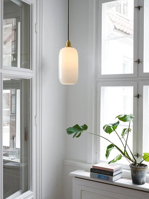 lustre en verre blanc pour une ambiance artistique élégante - vue 3 sur 7