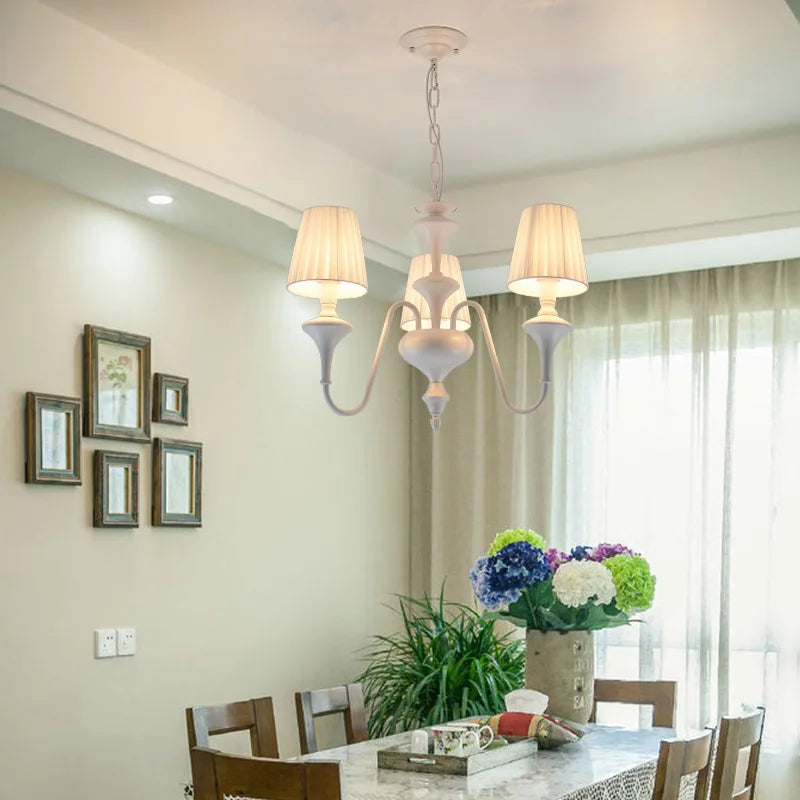 lustre moderne à trois ou six lumières en métal avec abat-jour tissu - vue 3 sur 5