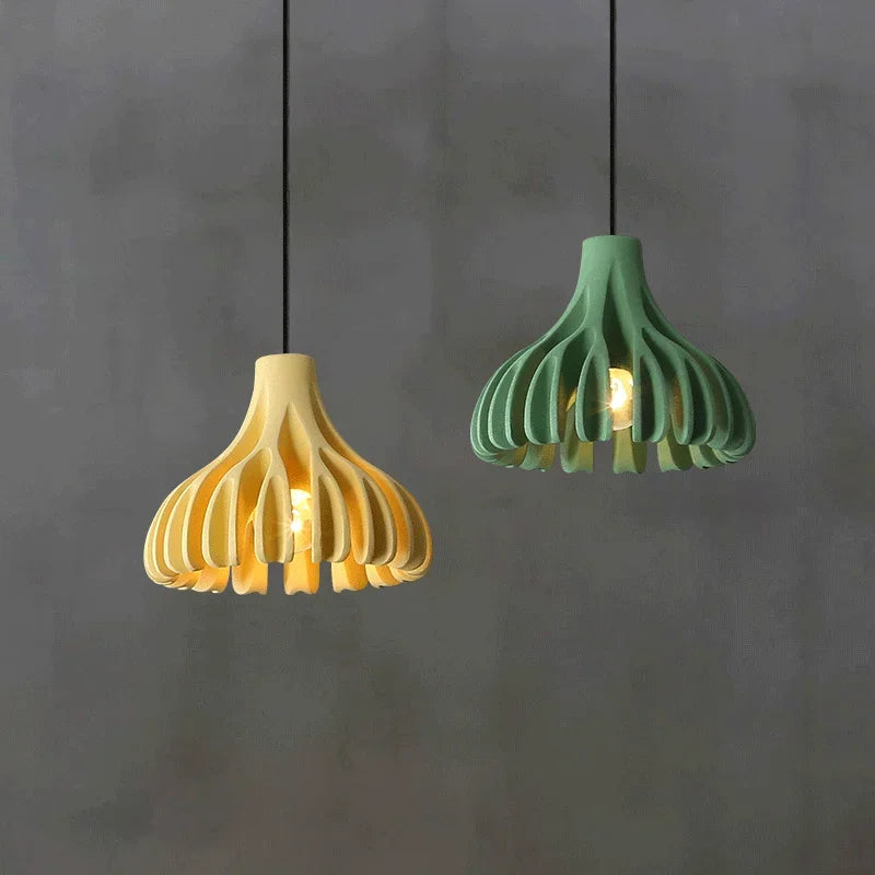 suspension design en résine pour restaurant et bar - vue 2 sur 11