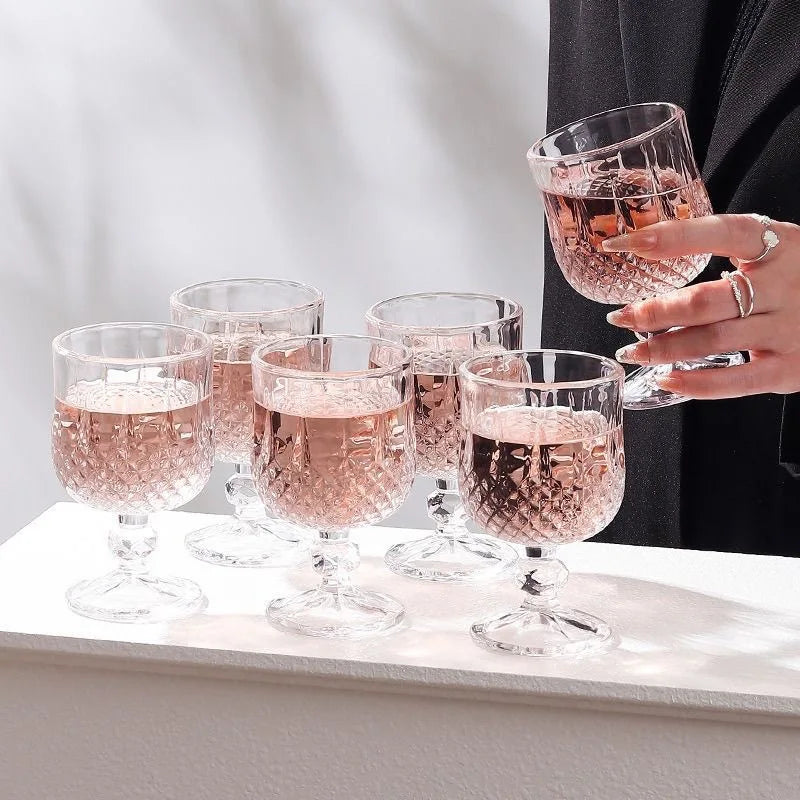 Verre à pied vintage style minimaliste pour vin