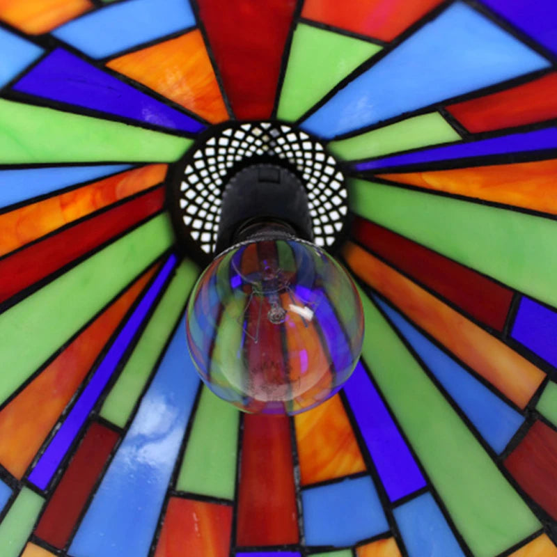 Plafonnier en verre coloré style vitrail Tiffany