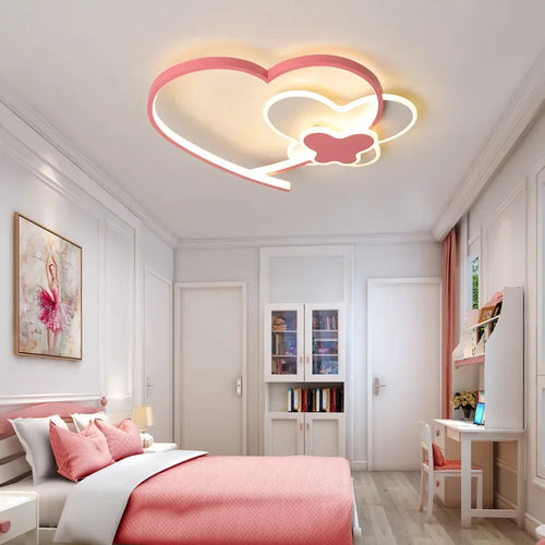 plafonnier LED chambre enfants en forme de coeur rose