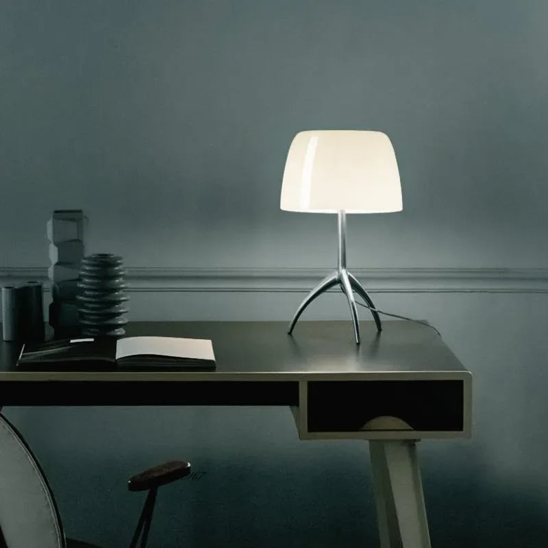 Lampe de bureau trépied postmoderne de styliste italien
