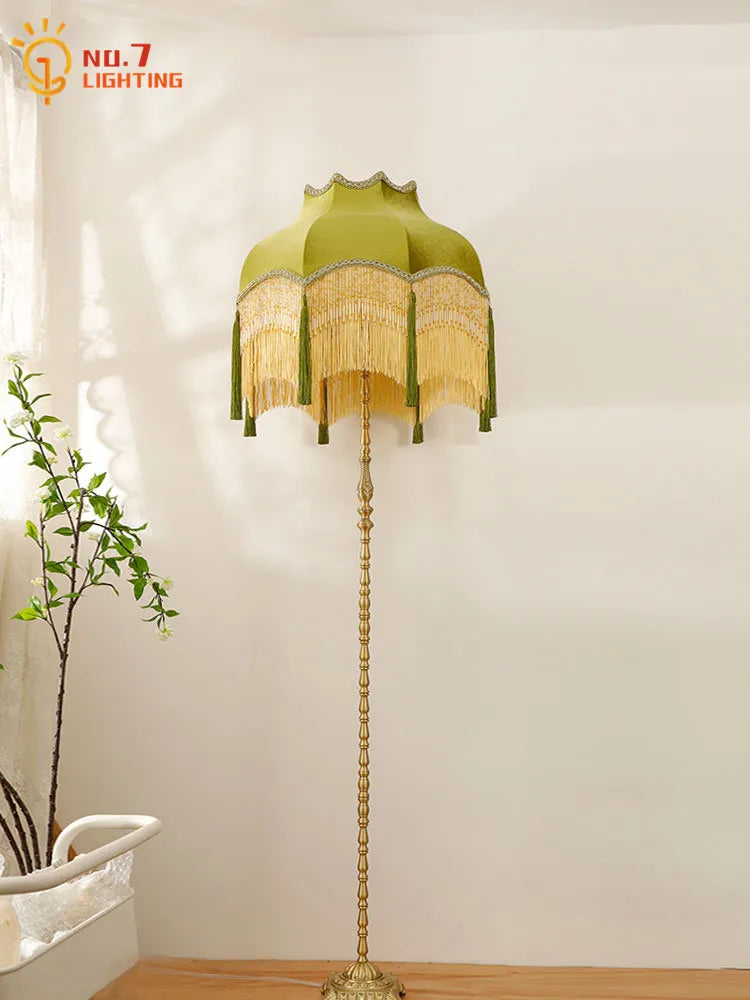 Lampadaire LED vintage cuivre français d'angle