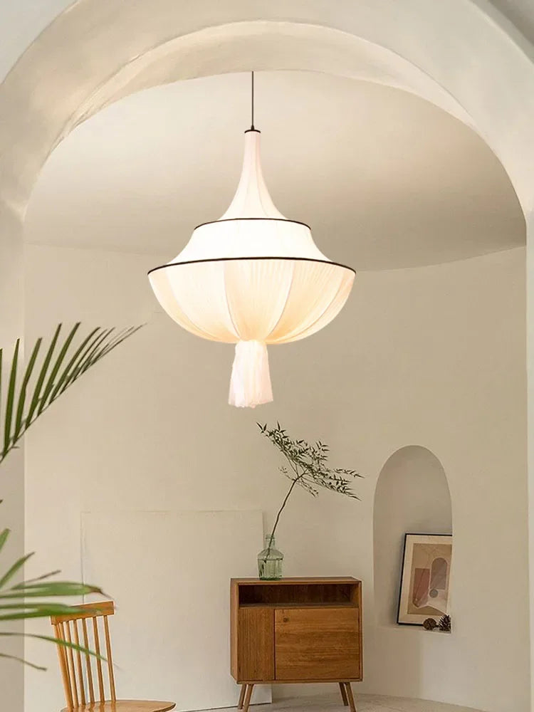 Suspension médiévale française design artistique nordique