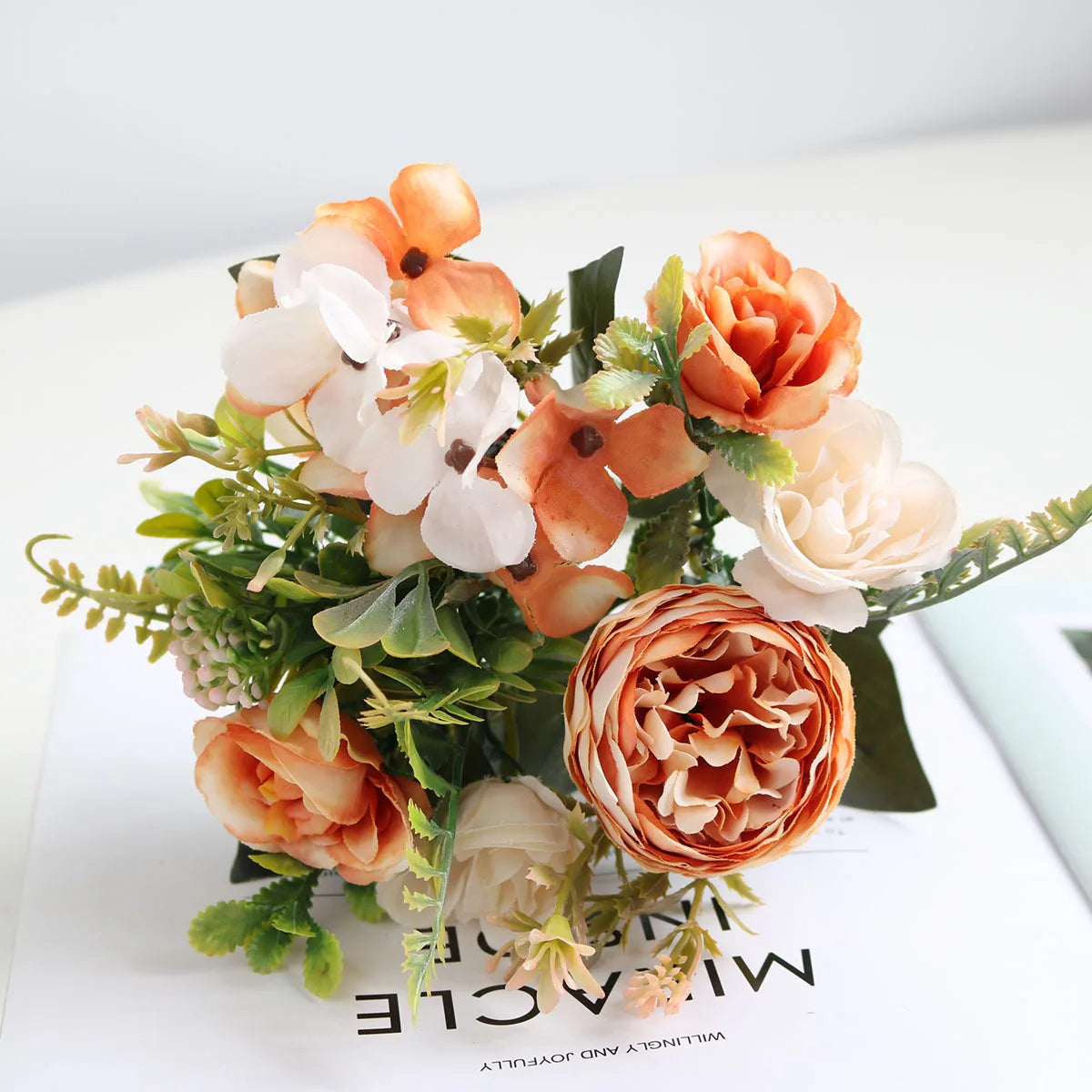 bouquet de fleurs artificielles pour décoration mariage et événements - vue 8 sur 11