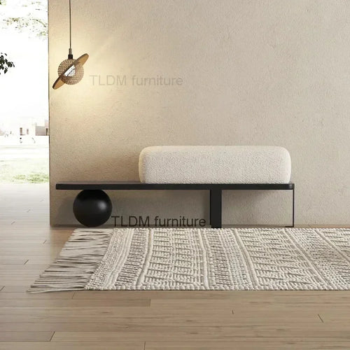 ottoman en bois nordique design simple pour espaces variés