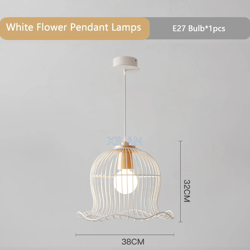lustre en métal suspendu en forme de fleur nordique