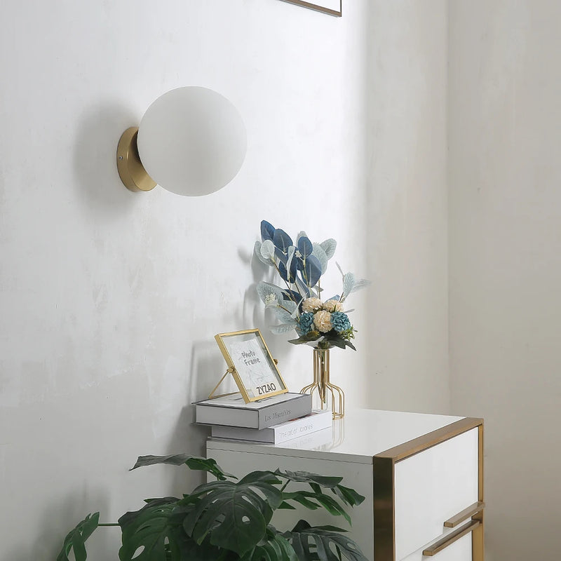 Nordique luxe LED boule désalignée applique salon métal mode moderne minimaliste chevet applique murale chambre luminaire