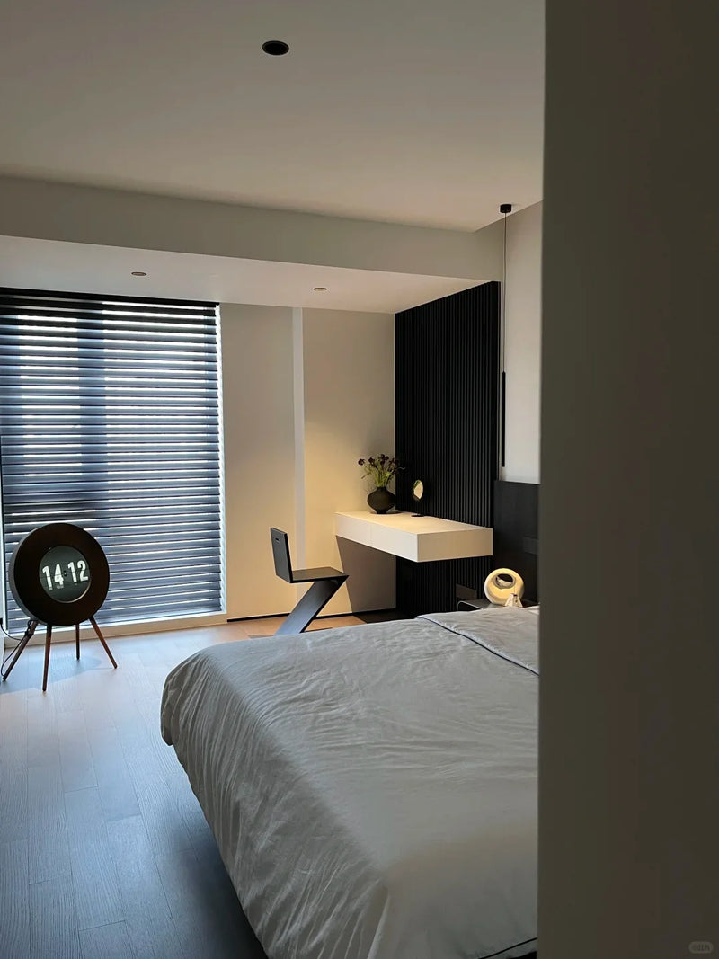 Store vénitien bois massif motorisé smart sur mesure