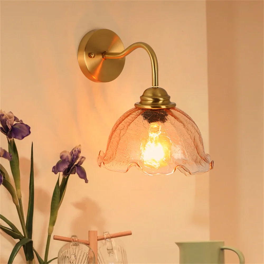 applique murale vintage nordique en laiton et verre craquelé - vue 3 sur 6