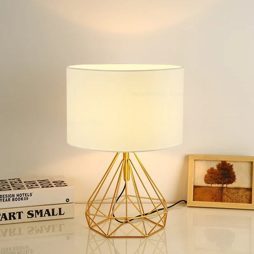 lampe à poser géométrique rétro nordique pour décoration créative - vue 7 sur 10