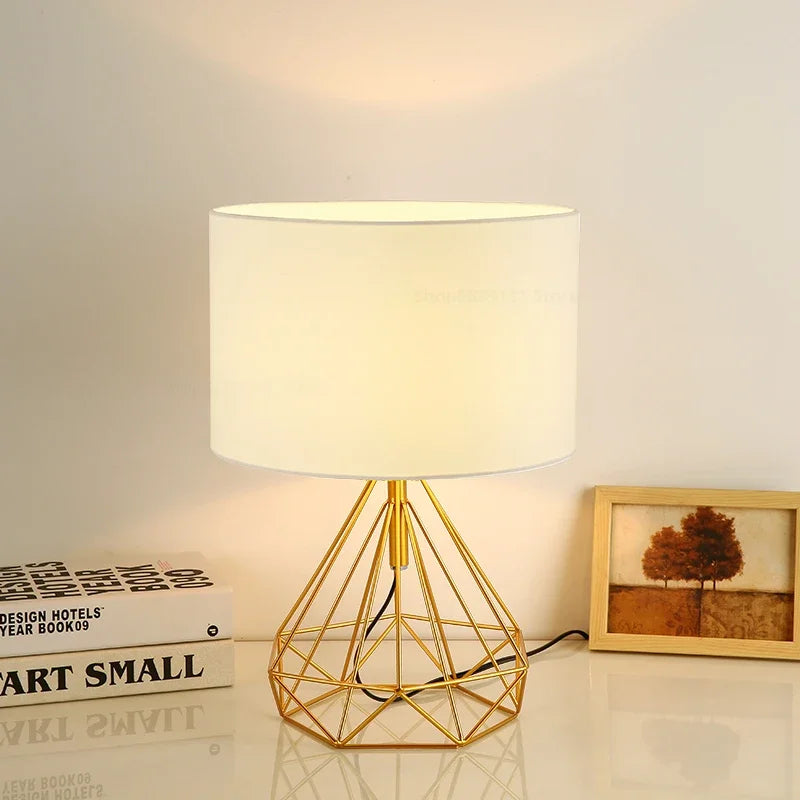 lampe à poser géométrique rétro nordique pour décoration créative - vue 6 sur 10