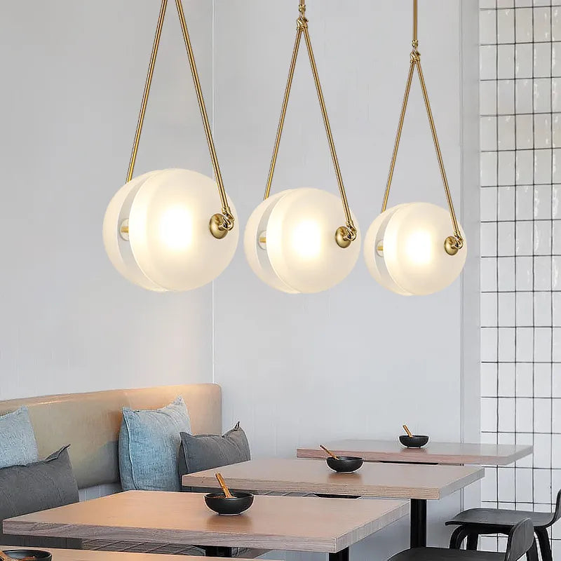Suspension LED en verre blanc lait