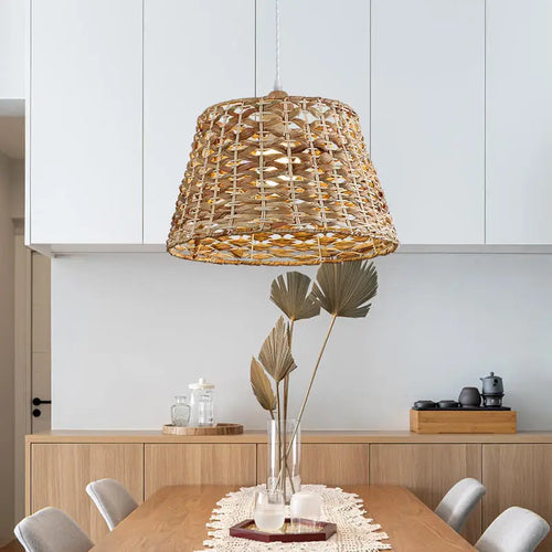 suspension en rotin style wabi sabi pour décoration moderne - vue 4 sur 11