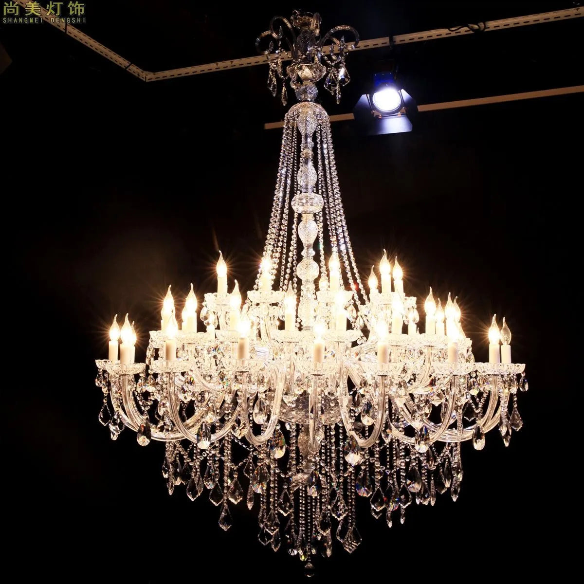 lustre en cristal à led design nordique pour un éclairage élégant - vue 3 sur 8