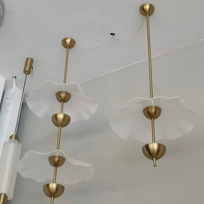 suspension en métal doré design lotus style art déco - vue 3 sur 10