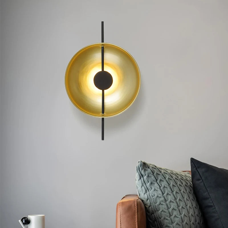 applique murale dorée à led style nordique design moderne élégance raffinée