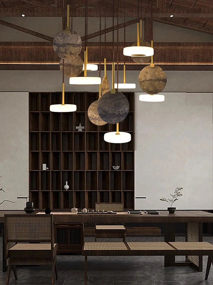 lustre suspendu en bois naturel ou marbre doré avec éclairage led - vue 3 sur 11