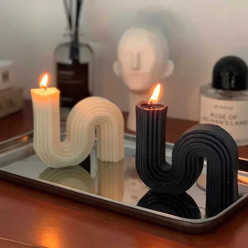 bougies décoratives géométriques en forme de vague en soja 2024 - vue 4 sur 15
