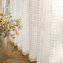 Voilage aspect lin a carreaux pour fenetre salon