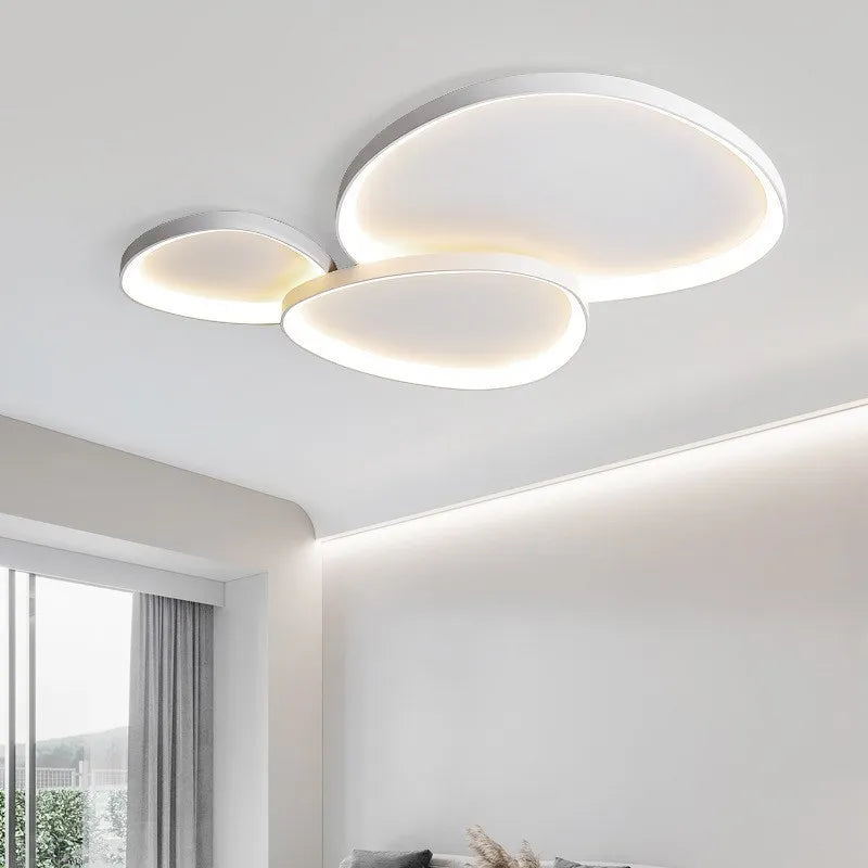 Plafonnier LED rond au design nordique simpliste