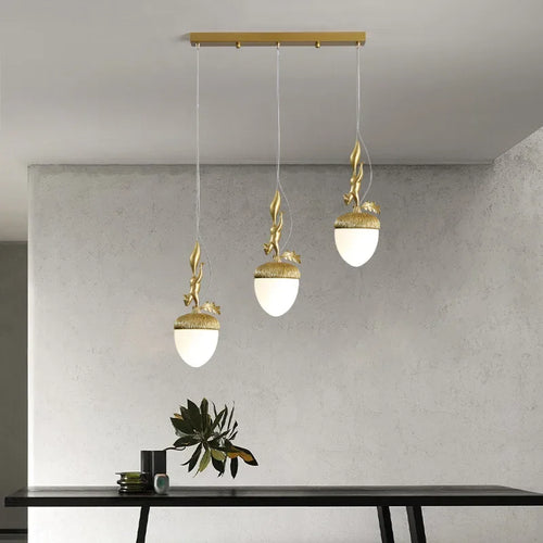 2024 French Modern Simple Cartoon Pinecone Squirrel Pendant Lights Personality Clothes Shop Bar Desk Bedroom Bedside Chandelier - vue 6 sur 10