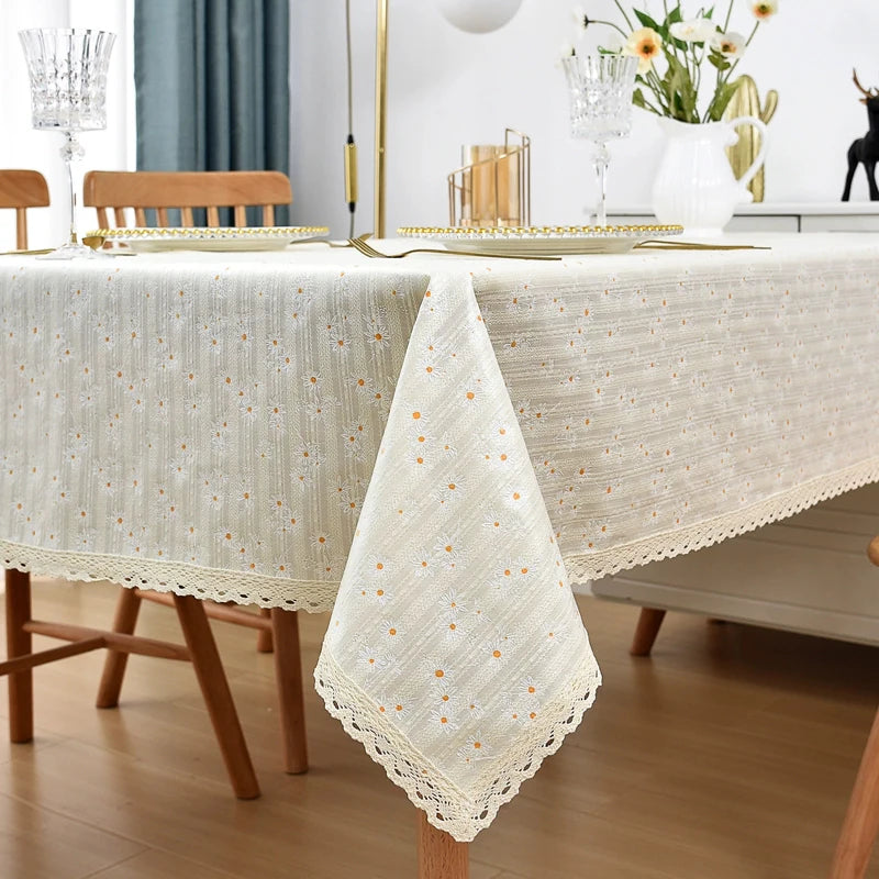 Nappe style champetre dentelle marguerite pompons table cuisine