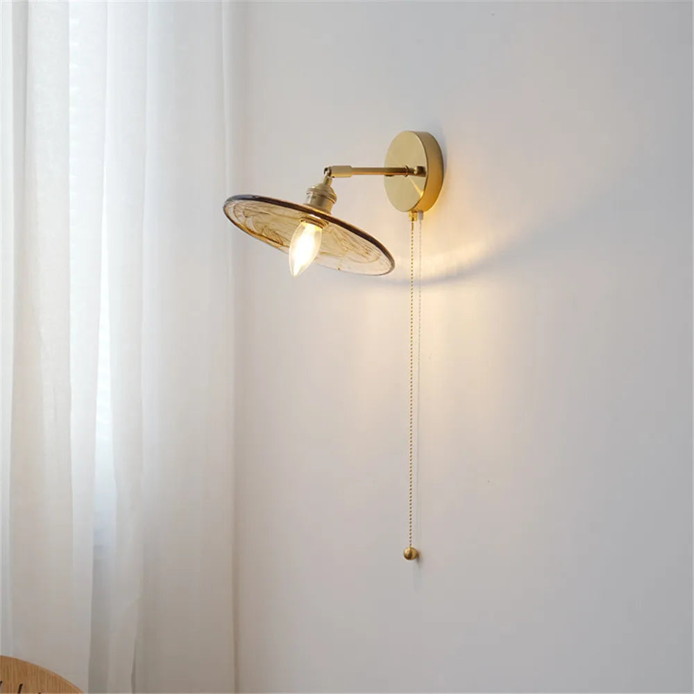 applique murale rotative rétro en verre et cuivre avec interrupteur - vue 4 sur 9