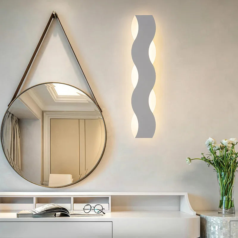 applique murale led moderne forme vague couloir intérieur - vue 5 sur 18