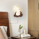 lampe de chevet wabi-sabi japonaise avec base en bois et lapin dessiné pour enfants