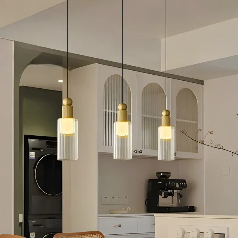 suspension en laiton doré pour décoration moderne et élégante - vue 4 sur 8
