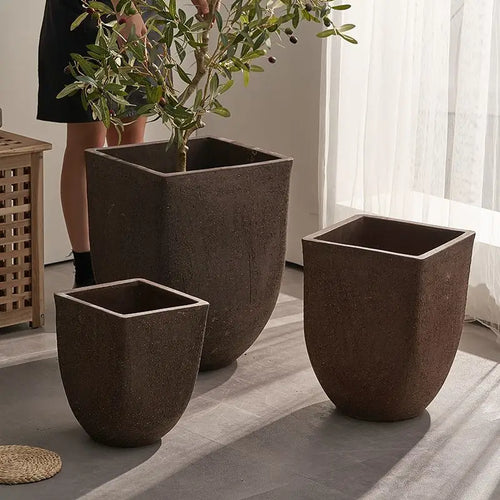 pot de fleurs en argile carrée pour jardin extérieur avec plantes respirantes